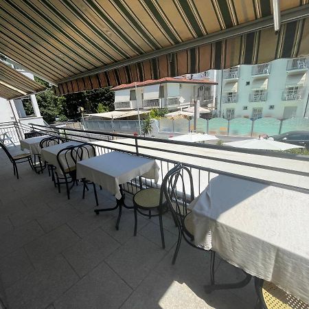 Hotel moroni Rimini Esterno foto