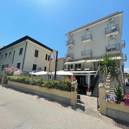 Hotel moroni Rimini Esterno foto
